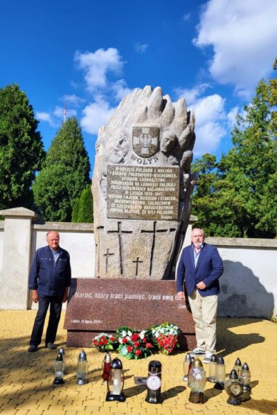 znicz pomnik rzezi wolynskiej 2
