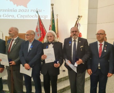 Przyznanie Krzyża Niezłomny i Niepokorny. Przyznanie Krzyża Niezłomny i Niepokorny.